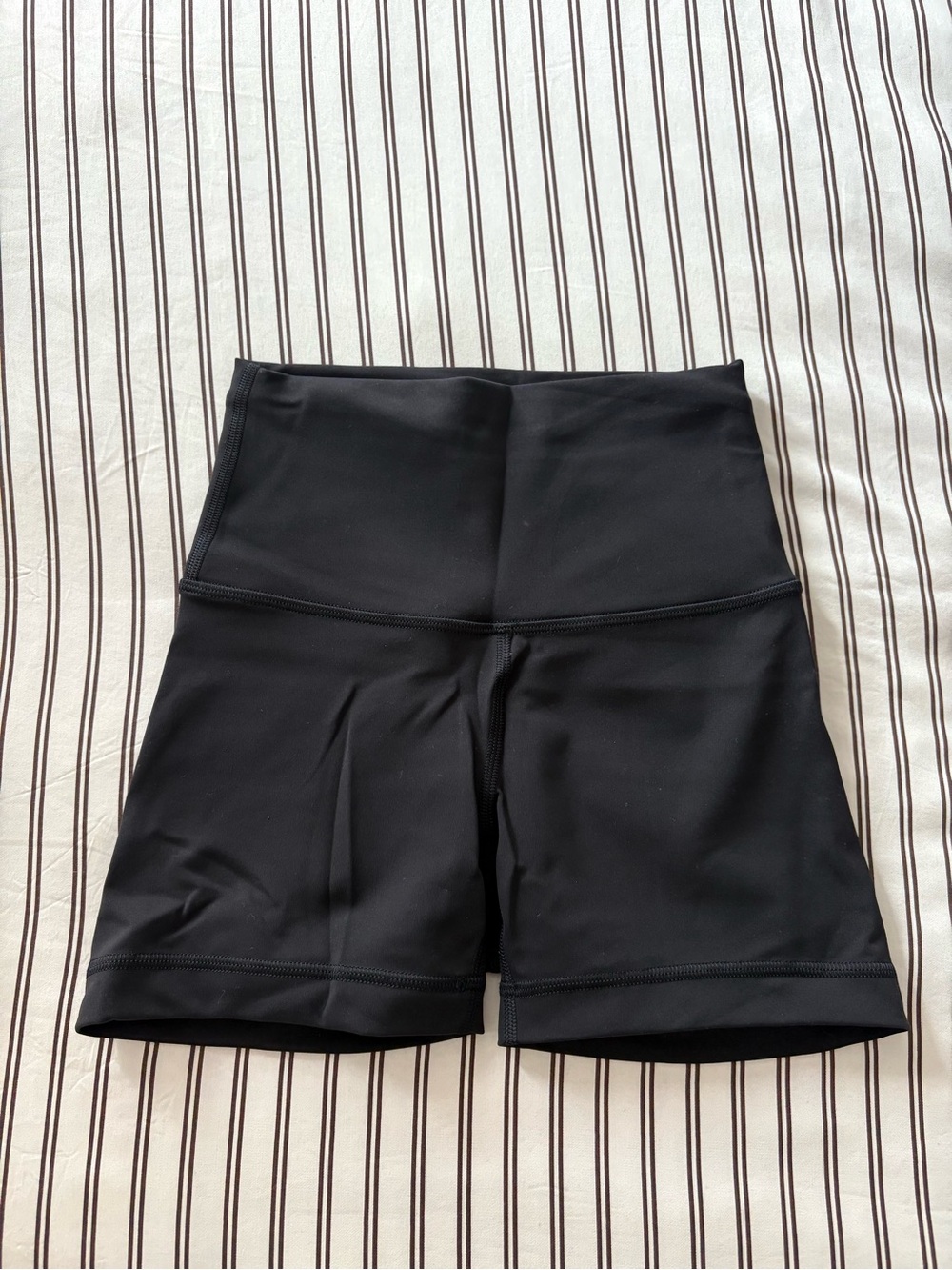 Lululemon Wunder Train Shorts